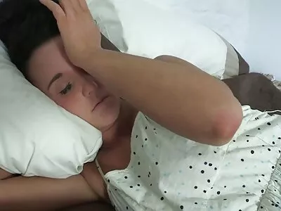 વૃદ્ધ દાદી અને કિશોર છોકરી એકબીજાના pussies અને assholes ખાય બીપી પિક્ચર આવવા દો છે