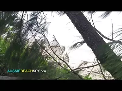 રેસ્ટોરન્ટ વિવેચક બેબે  Pussy સાથે સારી સમીક્ષા માટે લાંચ આપી